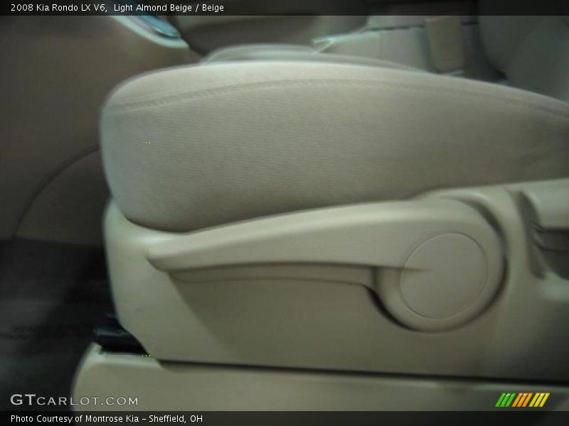 Light Almond Beige / Beige 2008 Kia Rondo LX V6