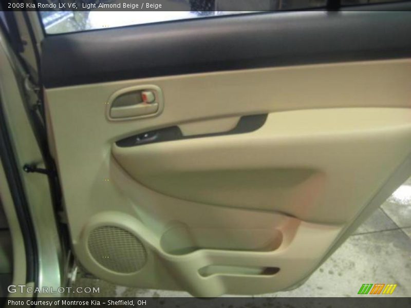 Light Almond Beige / Beige 2008 Kia Rondo LX V6