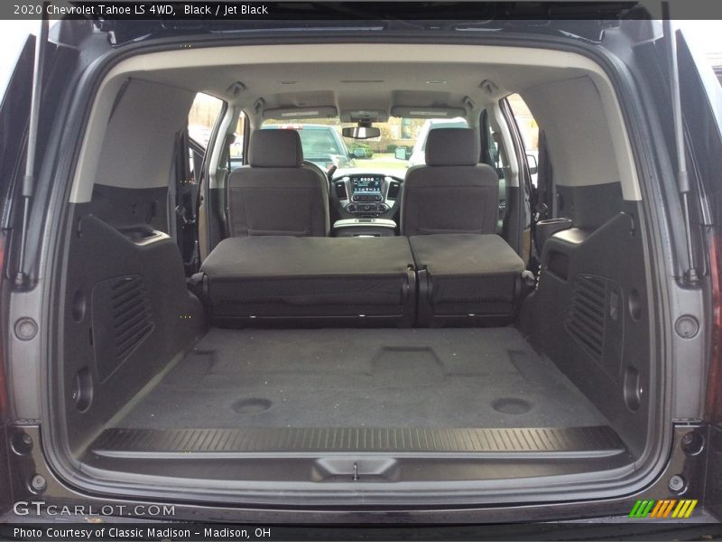  2020 Tahoe LS 4WD Trunk