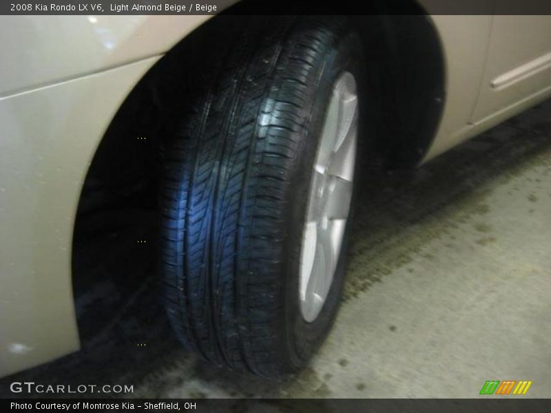 Light Almond Beige / Beige 2008 Kia Rondo LX V6