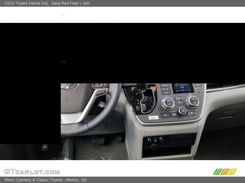 Salsa Red Pearl / Ash 2020 Toyota Sienna XLE