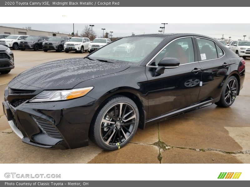 Front 3/4 View of 2020 Camry XSE