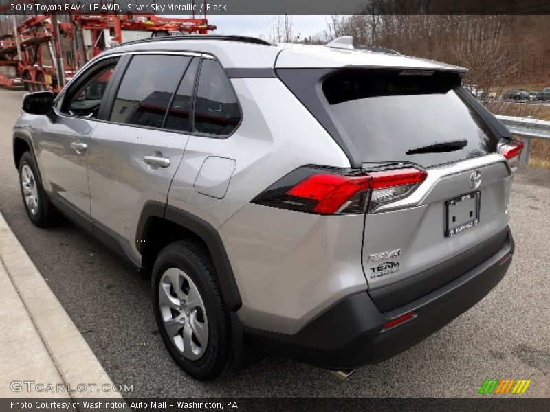 Silver Sky Metallic / Black 2019 Toyota RAV4 LE AWD