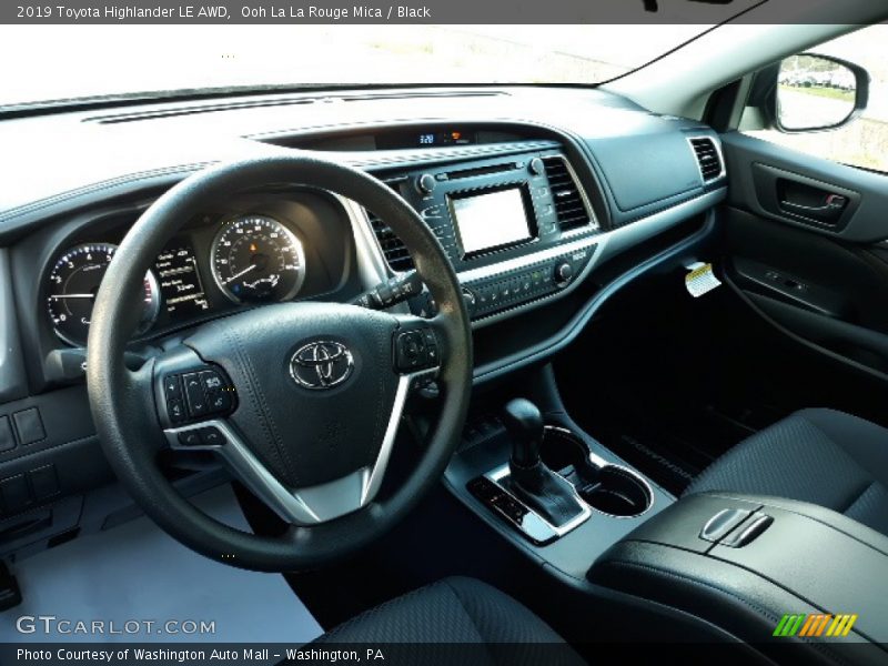 Dashboard of 2019 Highlander LE AWD
