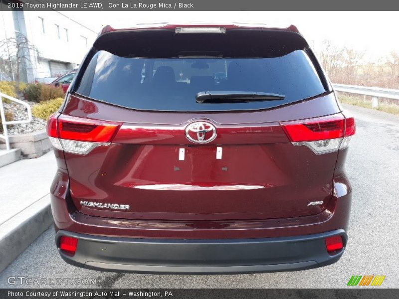 Ooh La La Rouge Mica / Black 2019 Toyota Highlander LE AWD