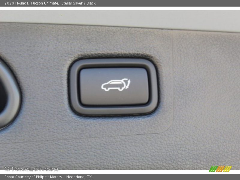 Stellar Silver / Black 2020 Hyundai Tucson Ultimate
