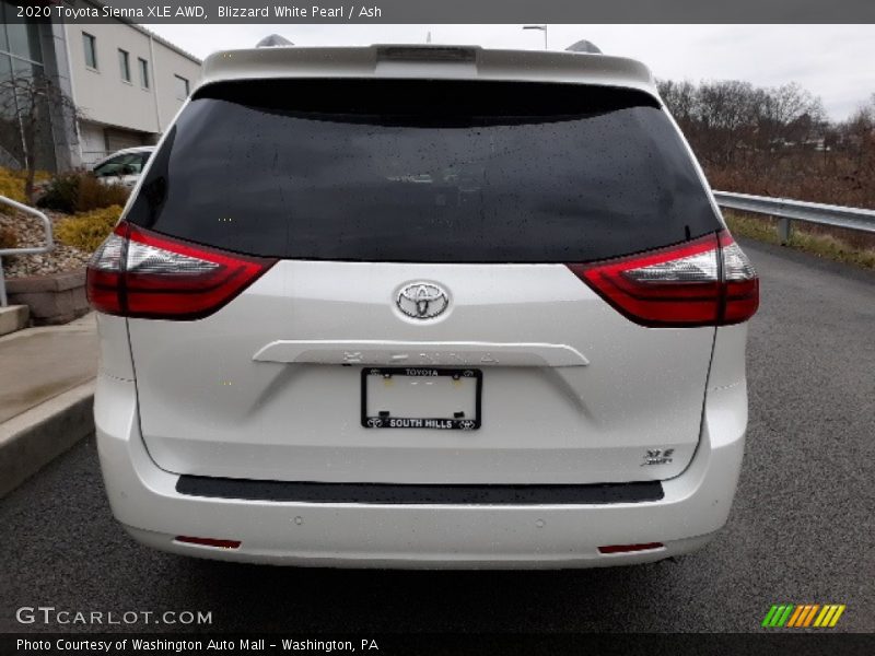 Blizzard White Pearl / Ash 2020 Toyota Sienna XLE AWD