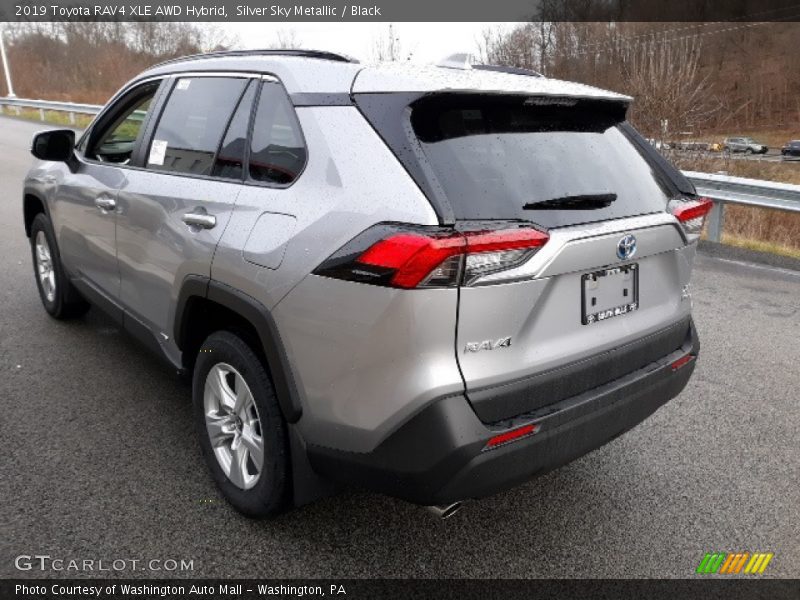 Silver Sky Metallic / Black 2019 Toyota RAV4 XLE AWD Hybrid