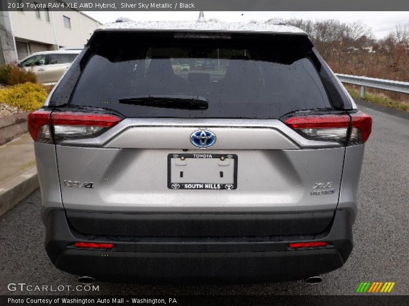 Silver Sky Metallic / Black 2019 Toyota RAV4 XLE AWD Hybrid