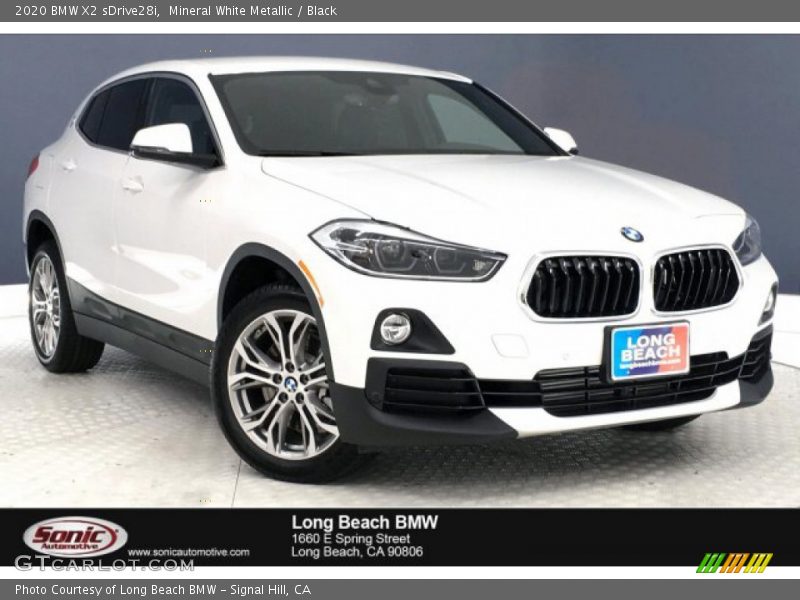 Mineral White Metallic / Black 2020 BMW X2 sDrive28i