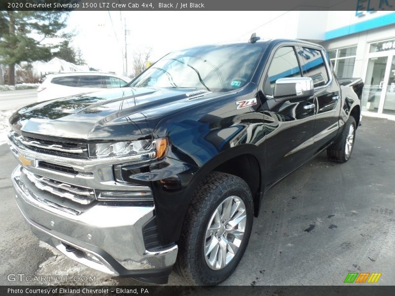 Front 3/4 View of 2020 Silverado 1500 LTZ Crew Cab 4x4