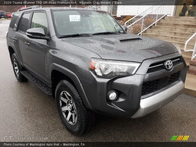Front 3/4 View of 2020 4Runner TRD Off-Road Premium 4x4