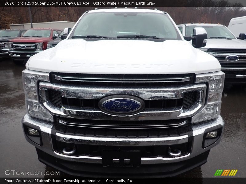 Oxford White / Medium Earth Gray 2020 Ford F250 Super Duty XLT Crew Cab 4x4