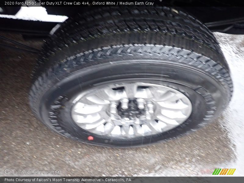Oxford White / Medium Earth Gray 2020 Ford F250 Super Duty XLT Crew Cab 4x4