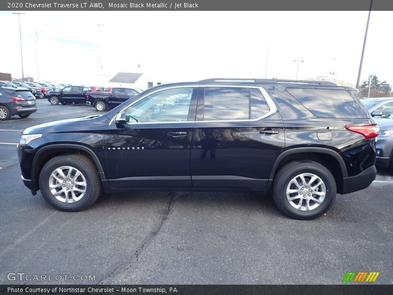 Mosaic Black Metallic / Jet Black 2020 Chevrolet Traverse LT AWD