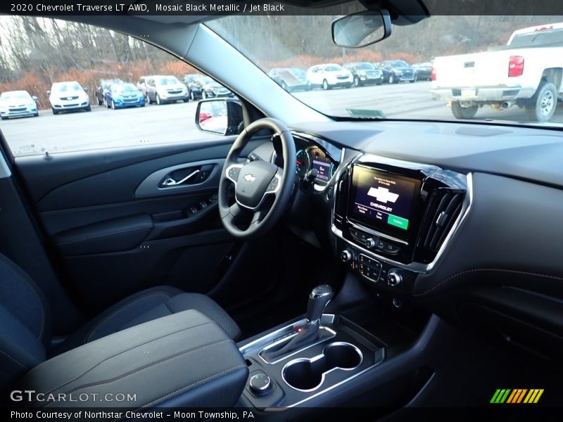 Mosaic Black Metallic / Jet Black 2020 Chevrolet Traverse LT AWD