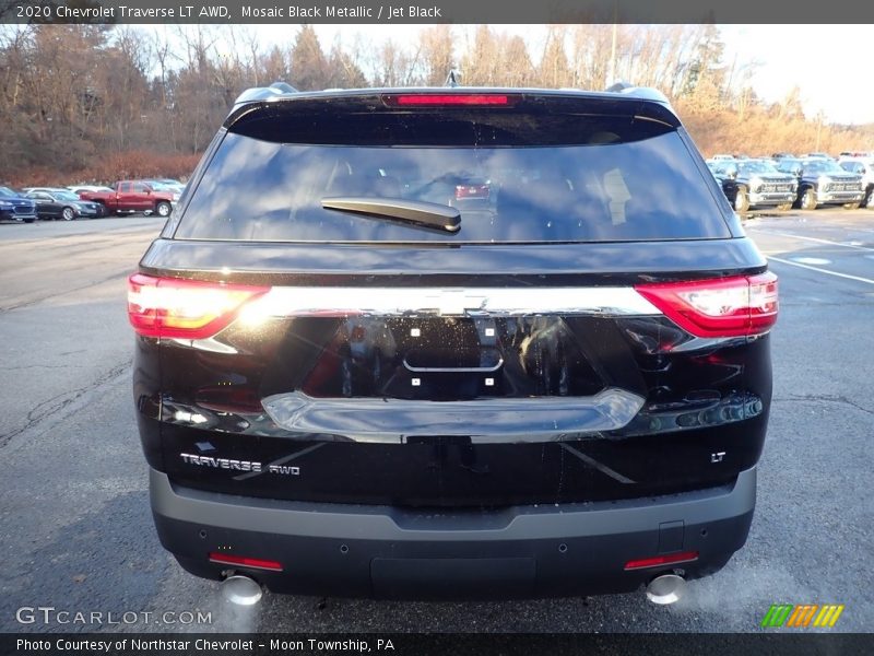 Mosaic Black Metallic / Jet Black 2020 Chevrolet Traverse LT AWD