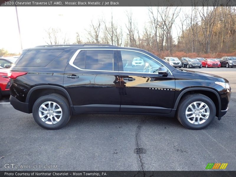 Mosaic Black Metallic / Jet Black 2020 Chevrolet Traverse LT AWD
