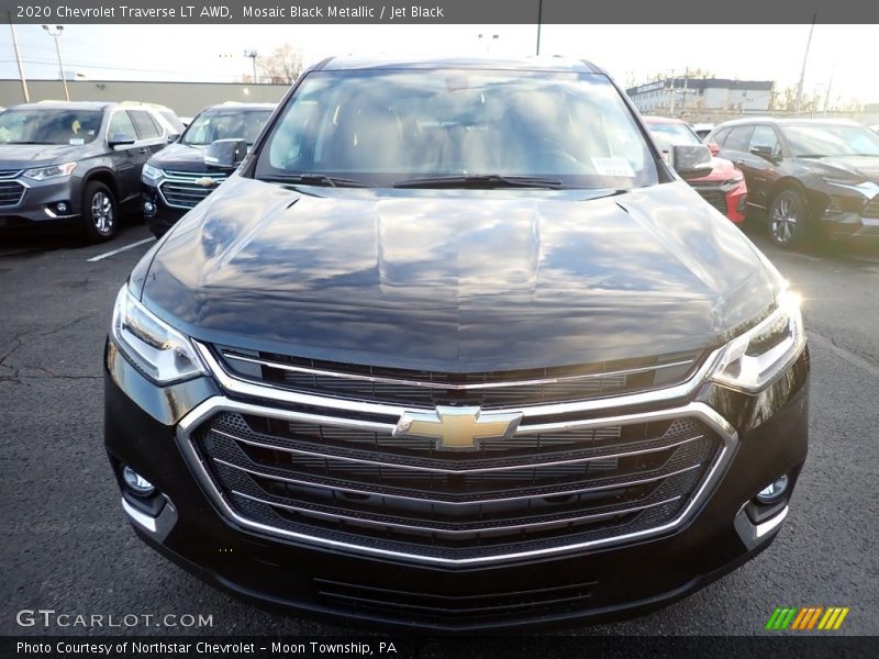 Mosaic Black Metallic / Jet Black 2020 Chevrolet Traverse LT AWD