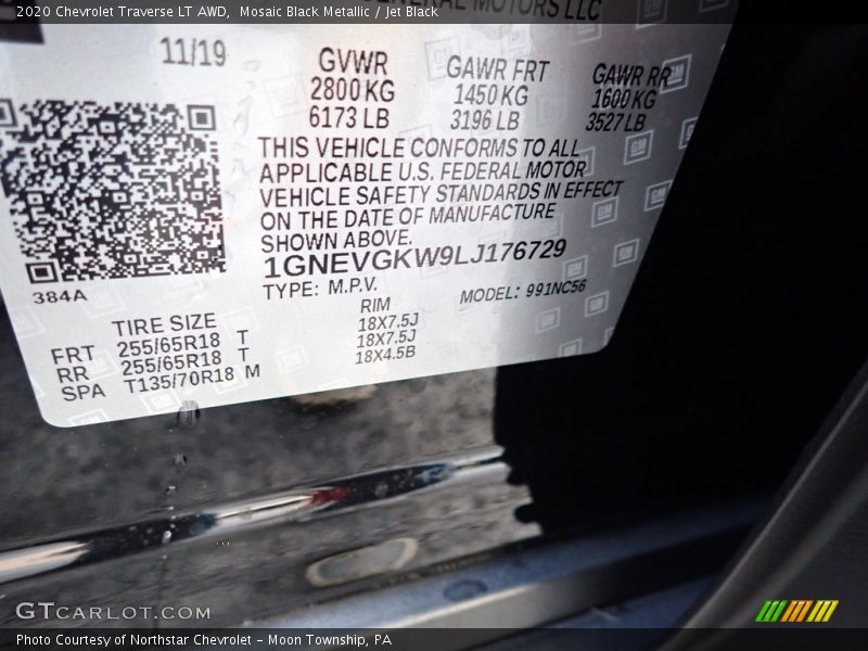 Mosaic Black Metallic / Jet Black 2020 Chevrolet Traverse LT AWD