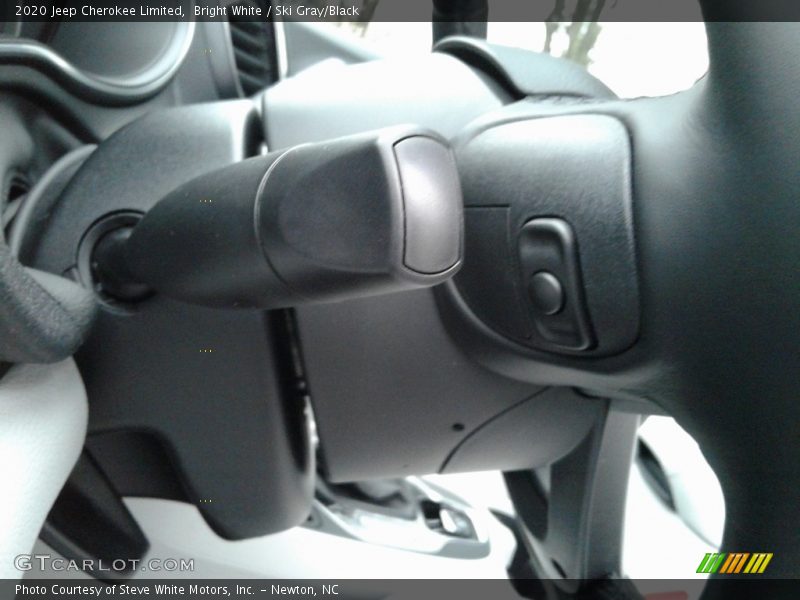 Bright White / Ski Gray/Black 2020 Jeep Cherokee Limited