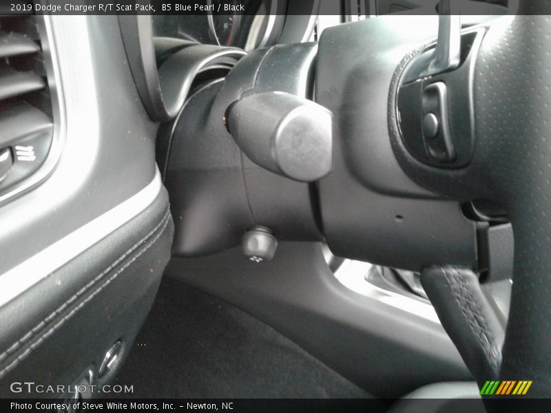 B5 Blue Pearl / Black 2019 Dodge Charger R/T Scat Pack