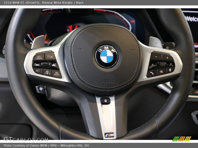 Mineral White Metallic / Black 2019 BMW X5 xDrive50i