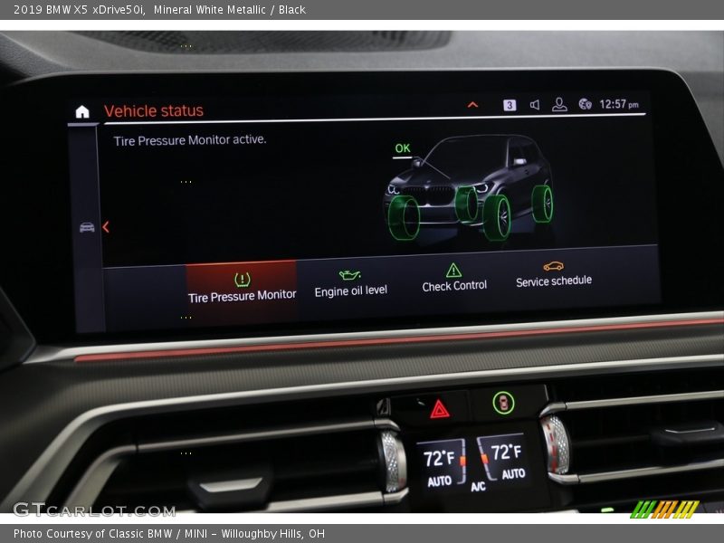 Mineral White Metallic / Black 2019 BMW X5 xDrive50i