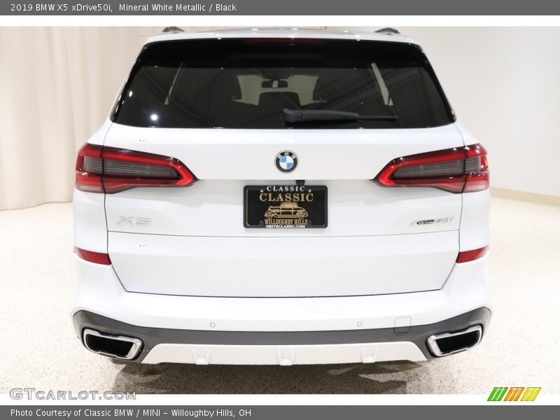 Mineral White Metallic / Black 2019 BMW X5 xDrive50i