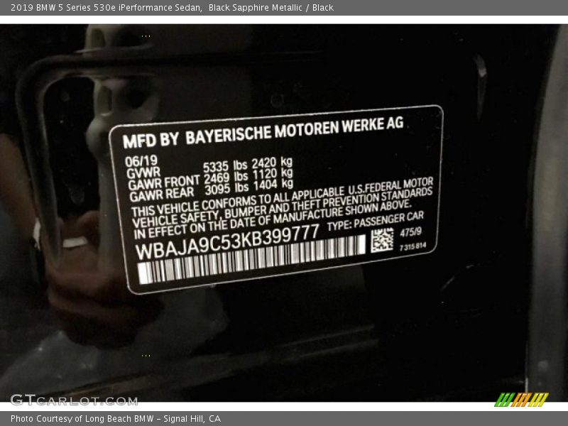 Black Sapphire Metallic / Black 2019 BMW 5 Series 530e iPerformance Sedan