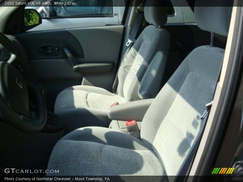 White / Gray 2002 Saturn VUE V6 AWD