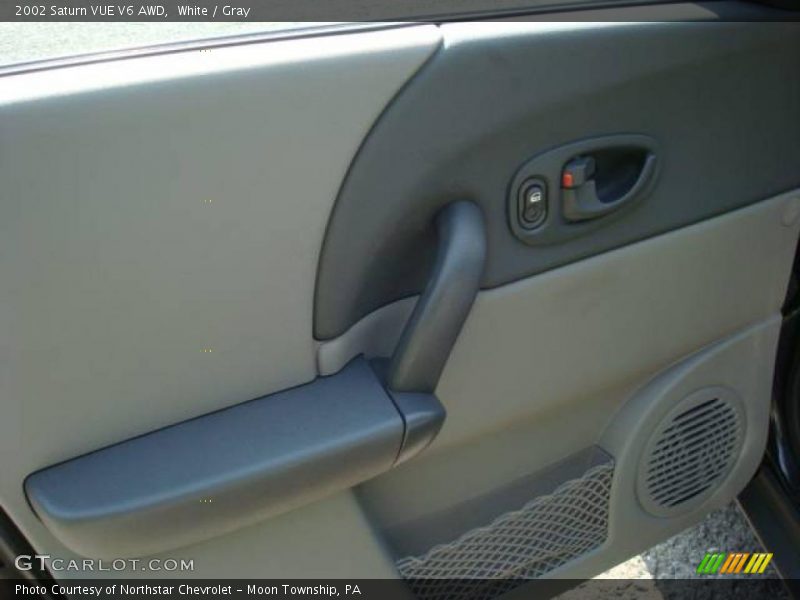 White / Gray 2002 Saturn VUE V6 AWD