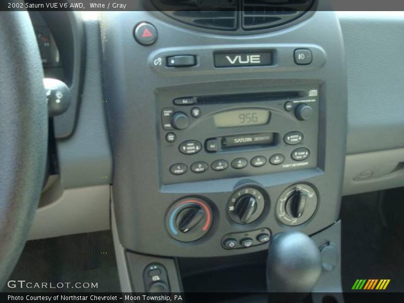 White / Gray 2002 Saturn VUE V6 AWD