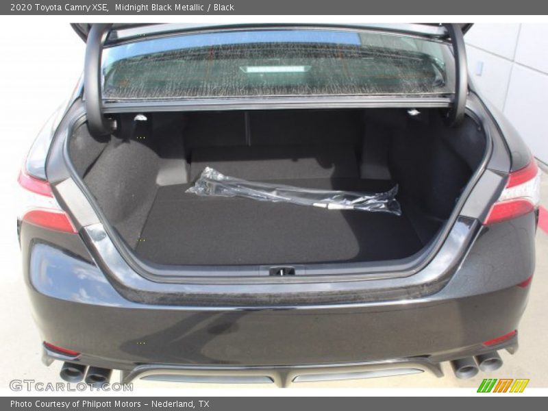 Midnight Black Metallic / Black 2020 Toyota Camry XSE