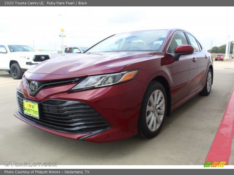 Ruby Flare Pearl / Black 2020 Toyota Camry LE
