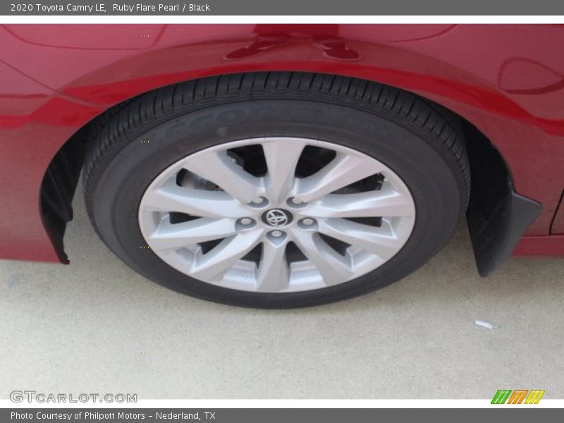 Ruby Flare Pearl / Black 2020 Toyota Camry LE