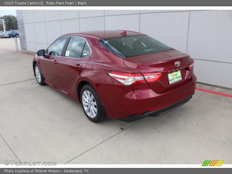 Ruby Flare Pearl / Black 2020 Toyota Camry LE