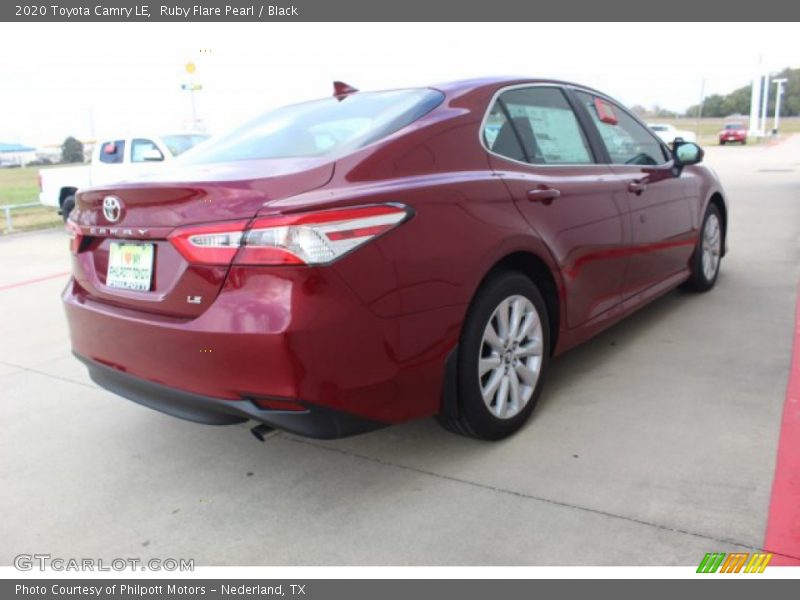 Ruby Flare Pearl / Black 2020 Toyota Camry LE