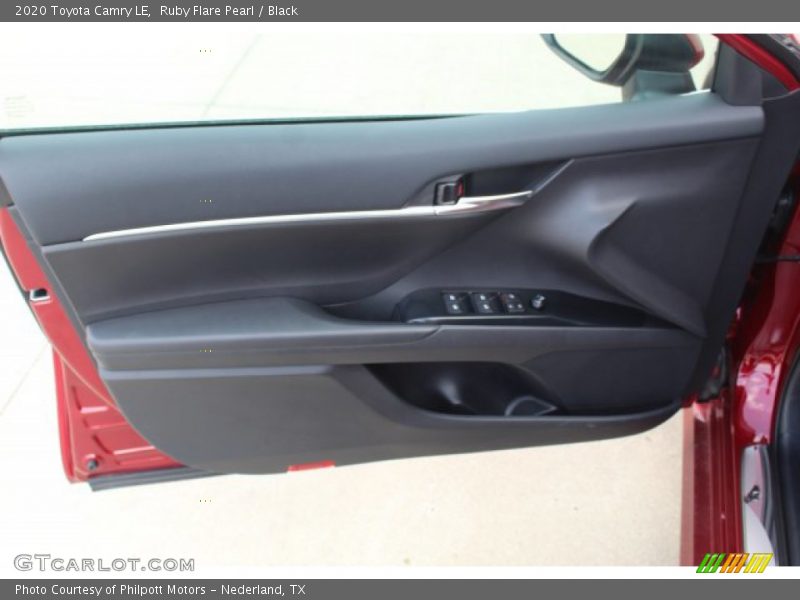 Ruby Flare Pearl / Black 2020 Toyota Camry LE