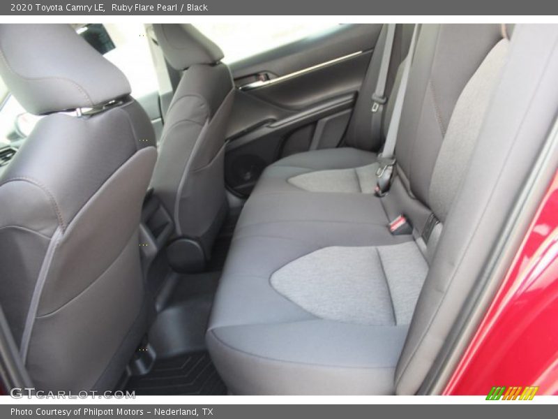 Ruby Flare Pearl / Black 2020 Toyota Camry LE