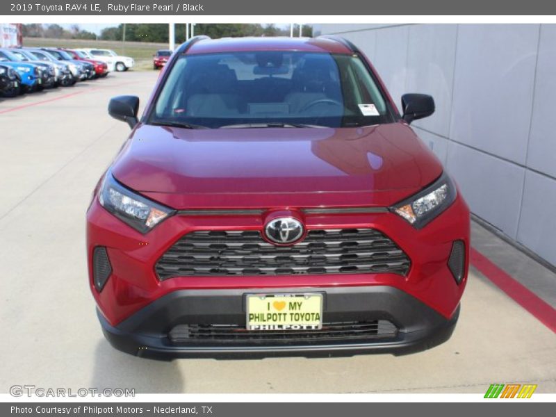 Ruby Flare Pearl / Black 2019 Toyota RAV4 LE