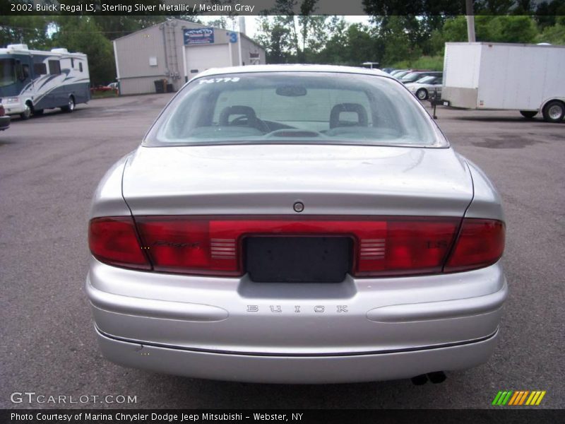 Sterling Silver Metallic / Medium Gray 2002 Buick Regal LS