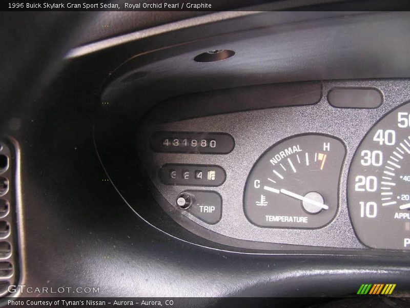 Royal Orchid Pearl / Graphite 1996 Buick Skylark Gran Sport Sedan