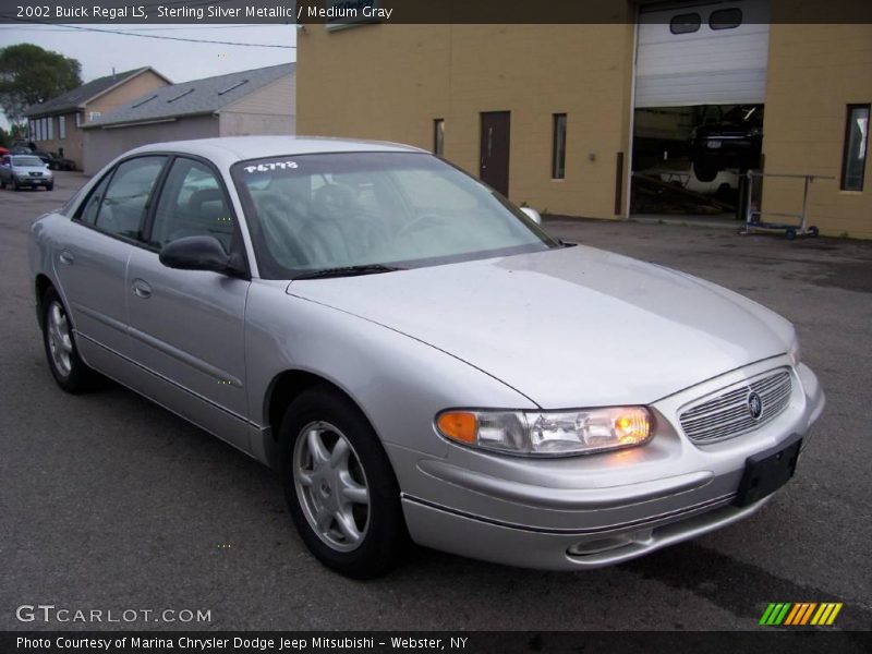 Sterling Silver Metallic / Medium Gray 2002 Buick Regal LS