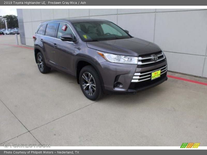 Predawn Gray Mica / Ash 2019 Toyota Highlander LE
