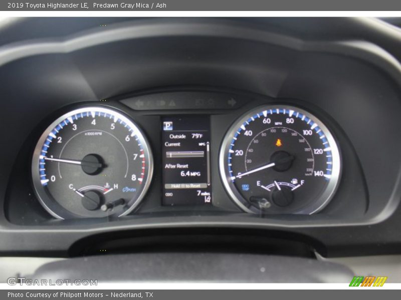 Predawn Gray Mica / Ash 2019 Toyota Highlander LE