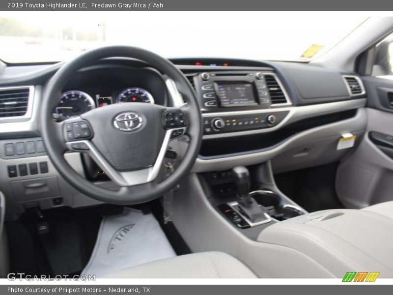 Predawn Gray Mica / Ash 2019 Toyota Highlander LE