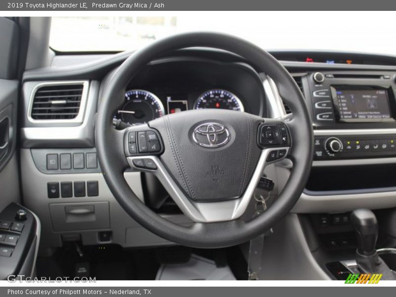 Predawn Gray Mica / Ash 2019 Toyota Highlander LE