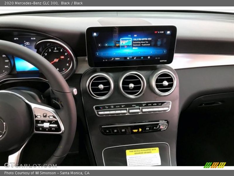 Black / Black 2020 Mercedes-Benz GLC 300