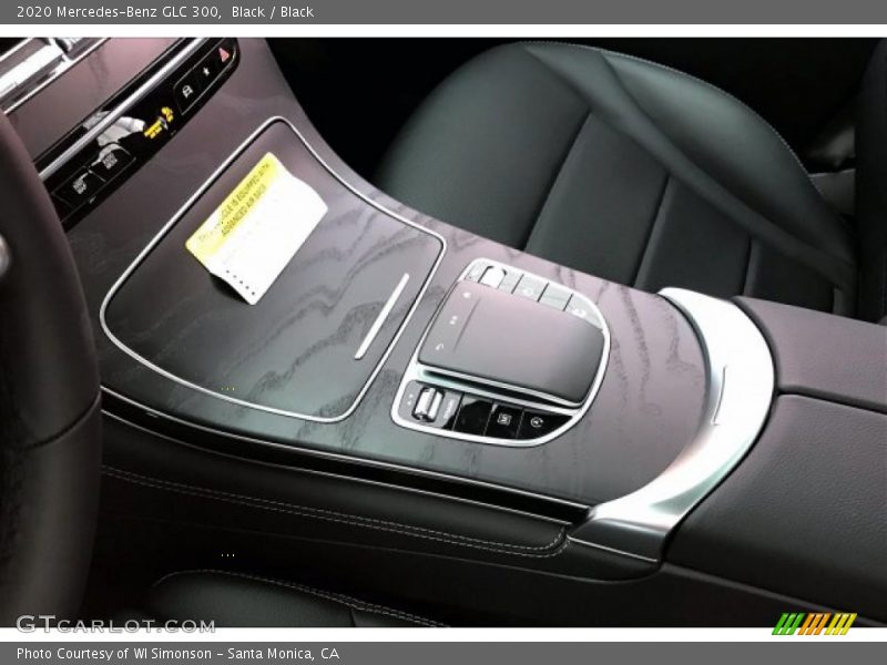 Black / Black 2020 Mercedes-Benz GLC 300